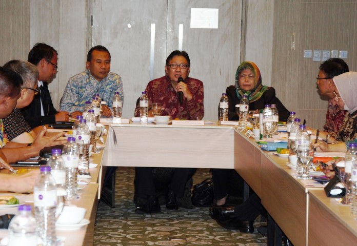 Daging Ayam, Nasibmu ke Depan